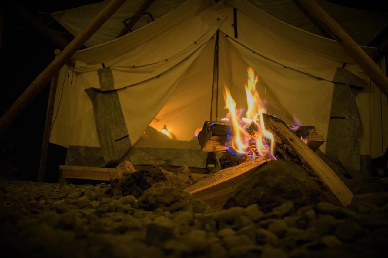Umpqua'S Last Resort - Wilderness Cabins, Rv Park & Glamping Idleyld Park 외부 사진