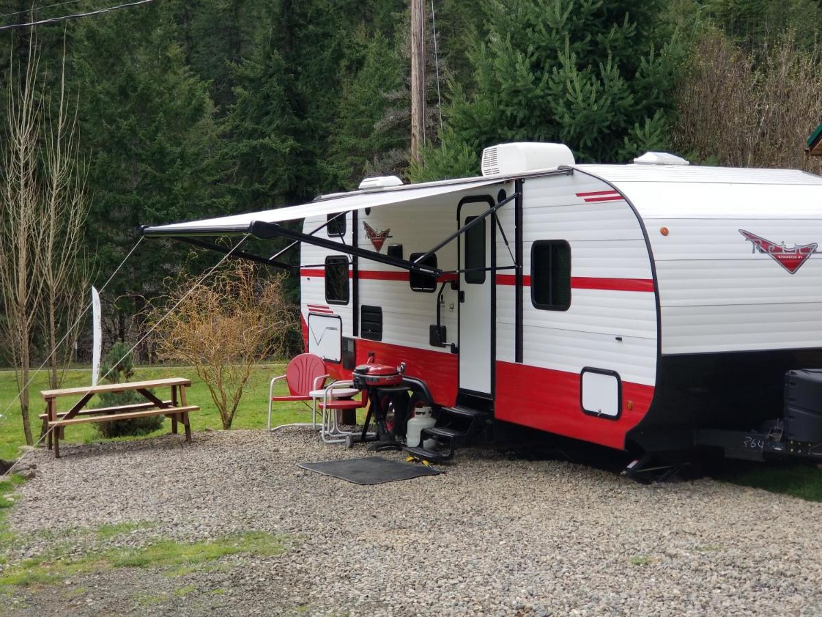 Umpqua'S Last Resort - Wilderness Cabins, Rv Park & Glamping Idleyld Park 외부 사진