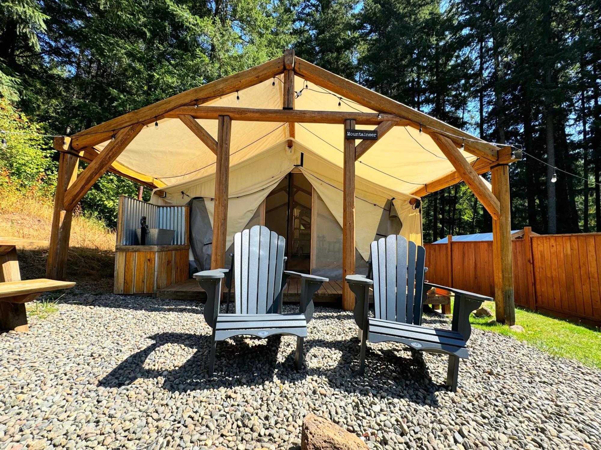 Umpqua'S Last Resort - Wilderness Cabins, Rv Park & Glamping Idleyld Park 외부 사진