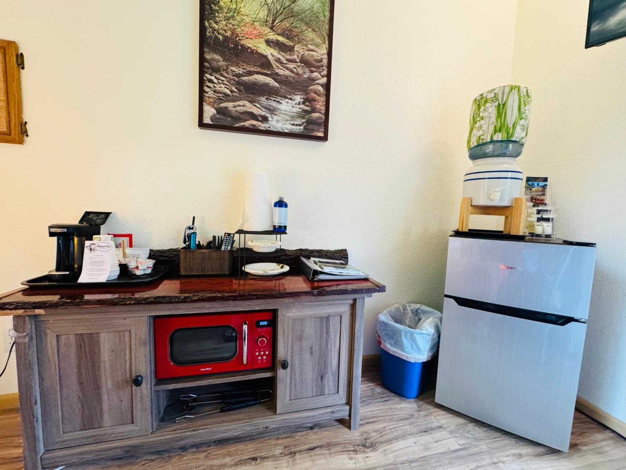 Umpqua'S Last Resort - Wilderness Cabins, Rv Park & Glamping Idleyld Park 외부 사진